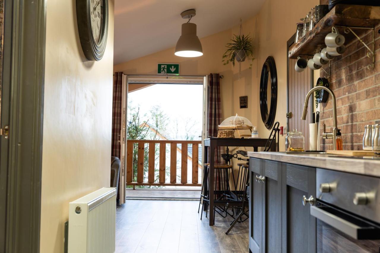 Greenvale Cabins Forkhill 外观 照片