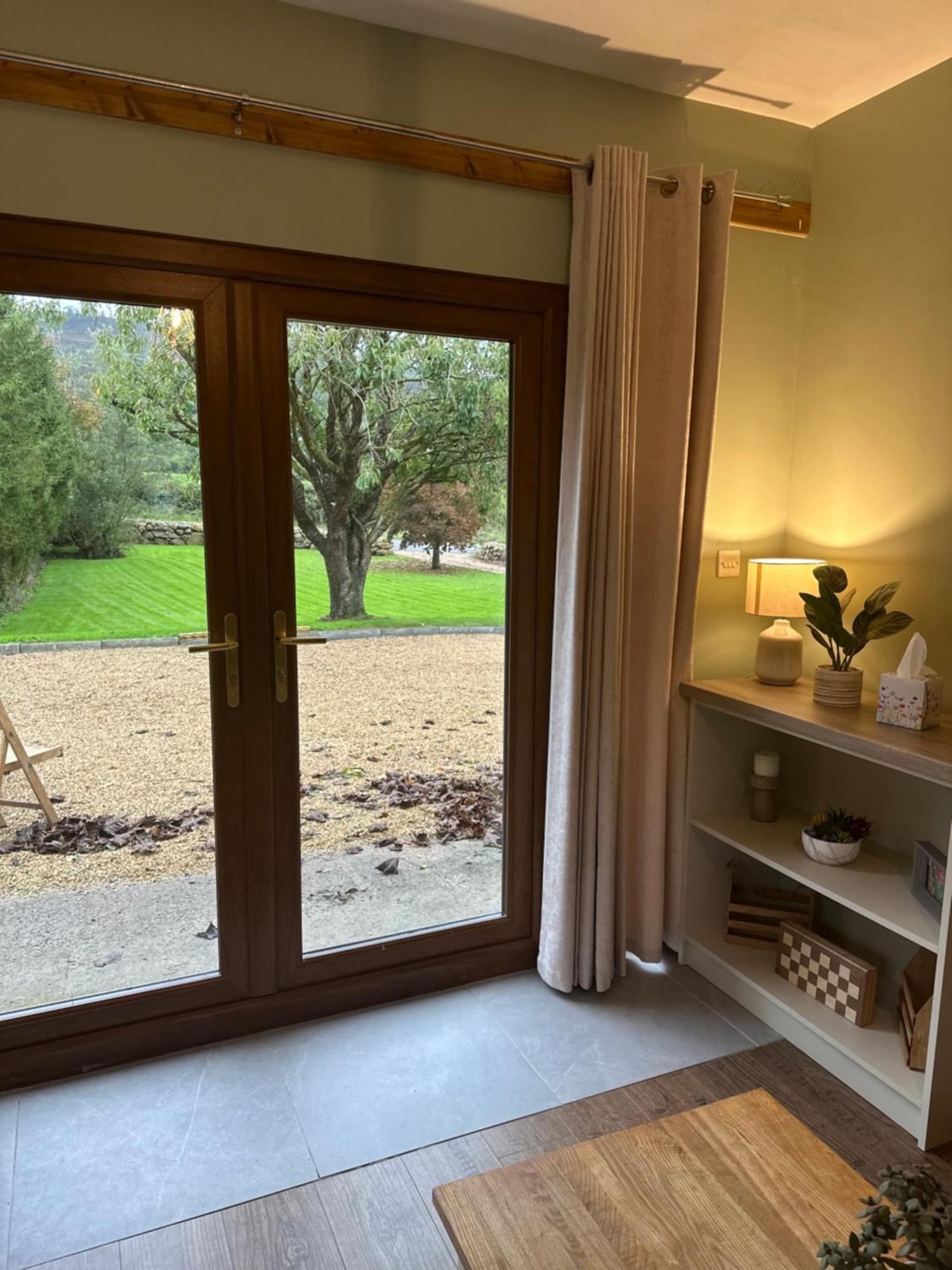 Greenvale Cabins Forkhill 外观 照片
